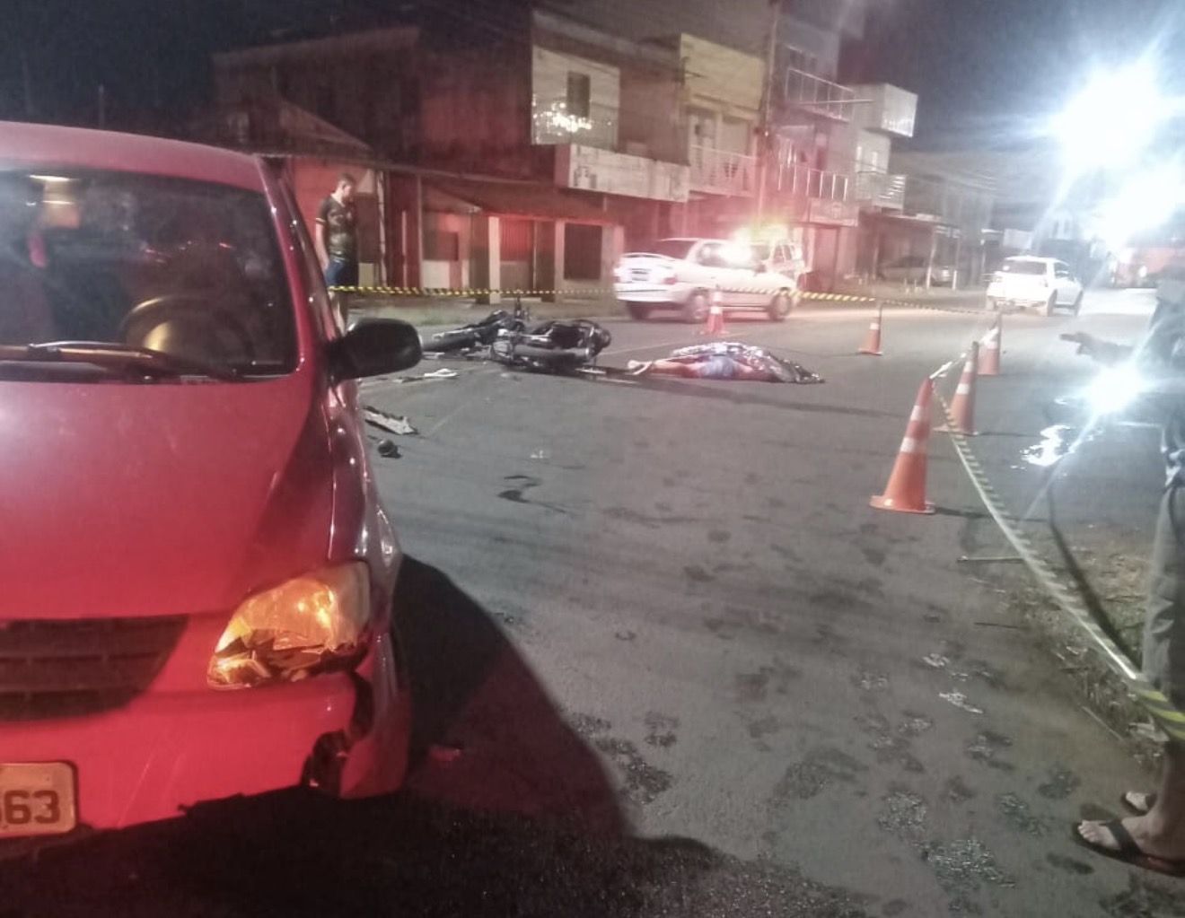 Jovem de 18 anos morre após colisão entre moto e carro nem Picos