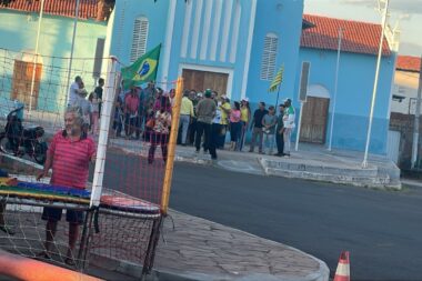 Ex-prefeito Valmir Barbosa realiza ato esvaziado para receber pré-candidato ao Senado em Dom Expedito Lopes
